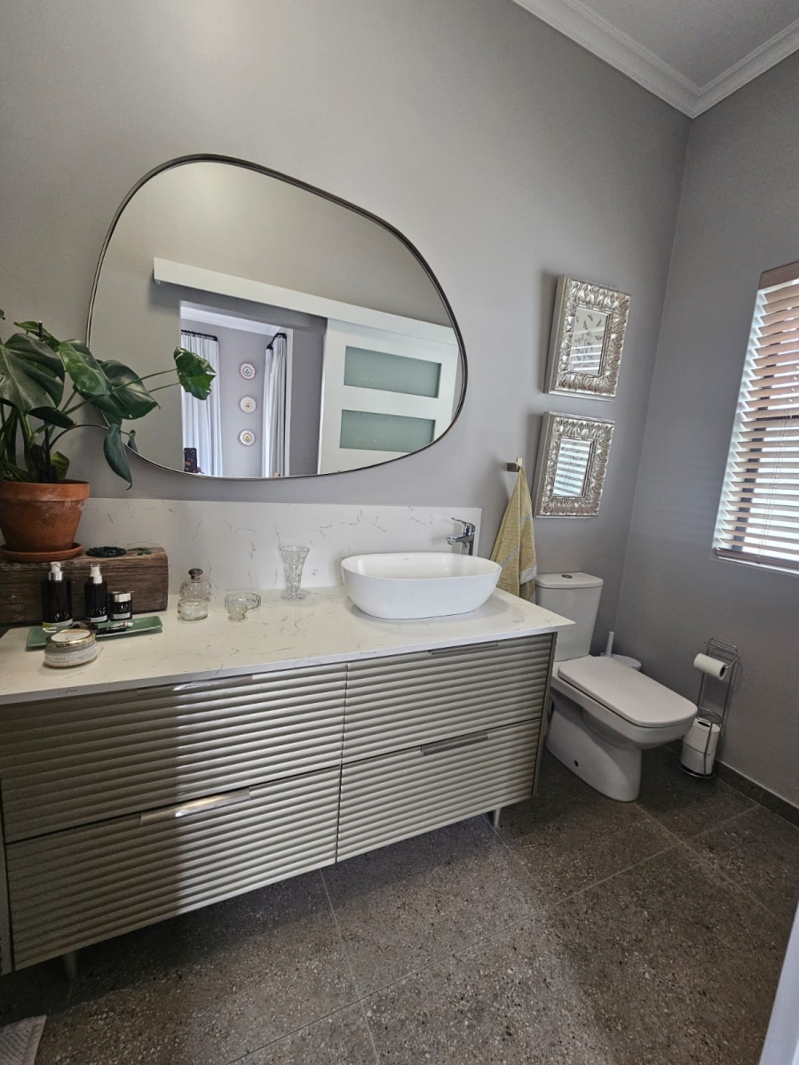 3 Bedroom Property for Sale in Stilbaai Wes Western Cape